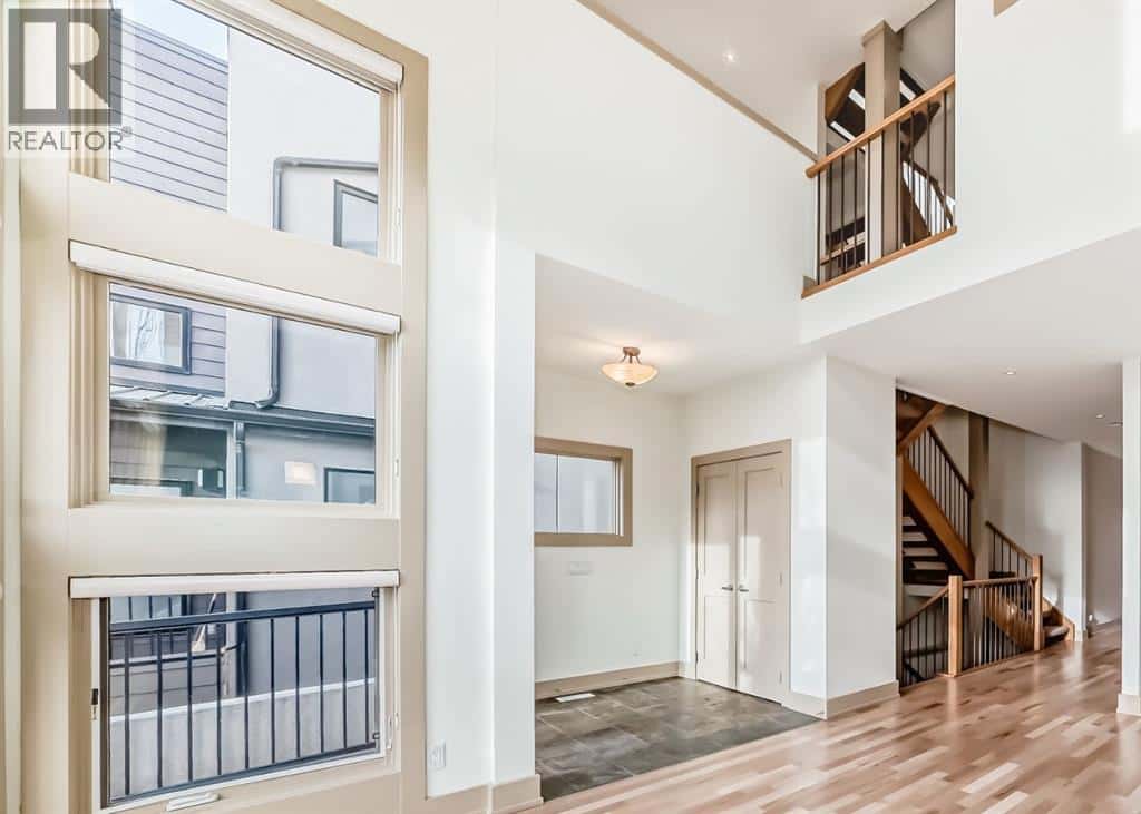 2134 30 Avenue SW — Calgary, Alberta - Photo 4 of 50