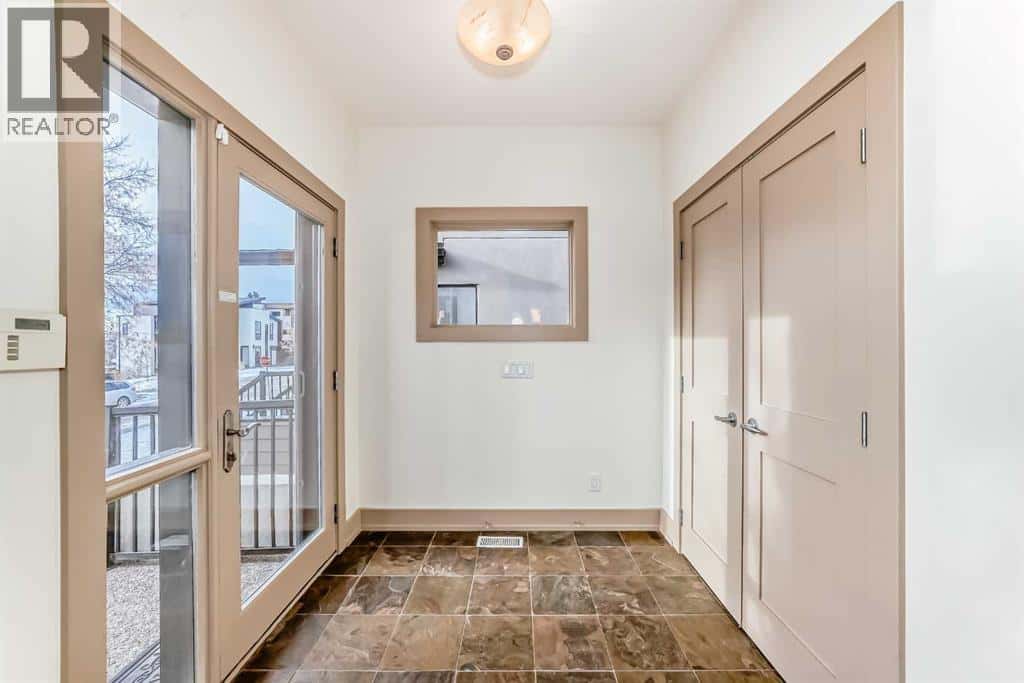 2134 30 Avenue SW — Calgary, Alberta - Photo 3 of 50