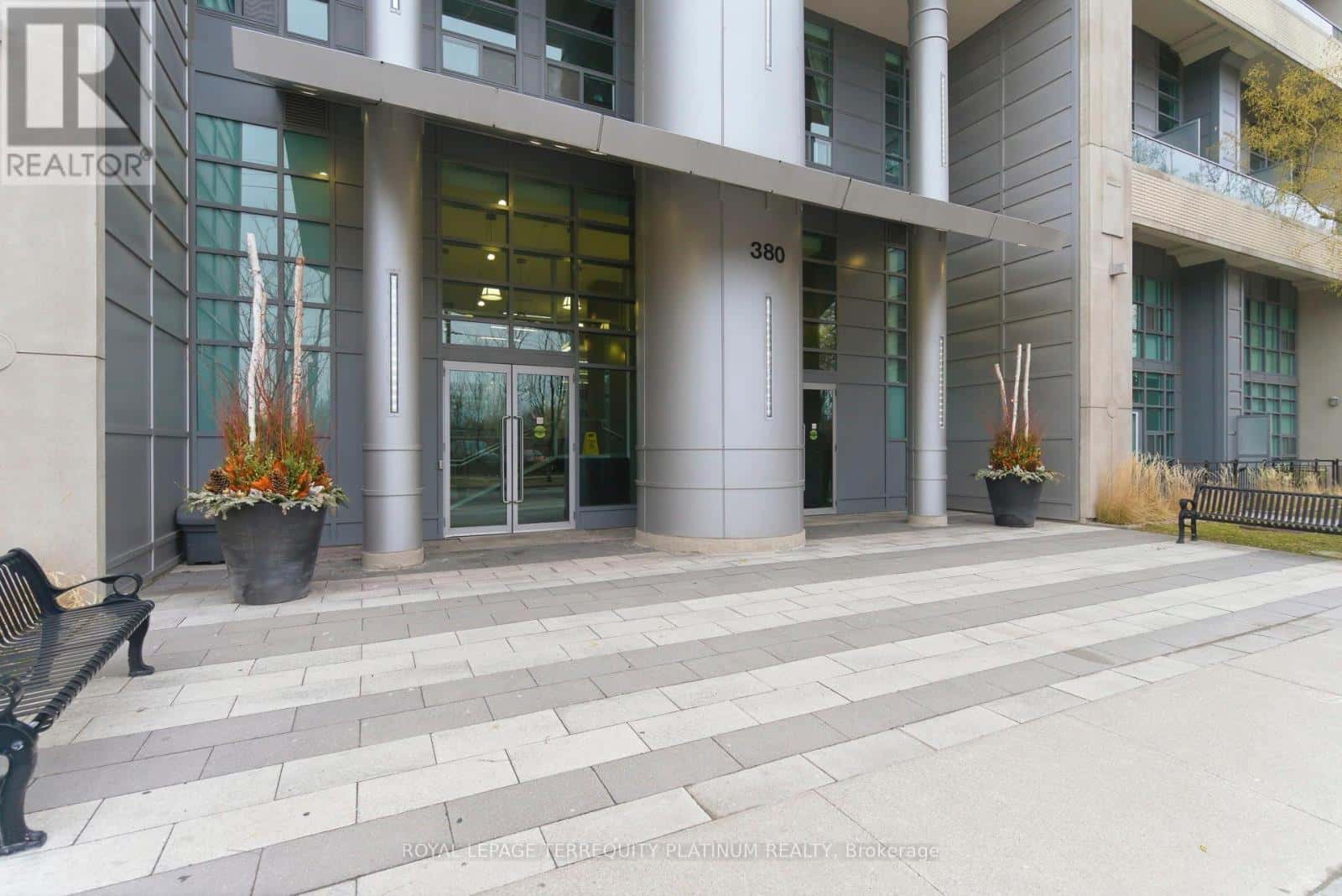 101 - 380 MACPHERSON AVENUE — Toronto (Casa Loma), Ontario - Photo 4 of 47