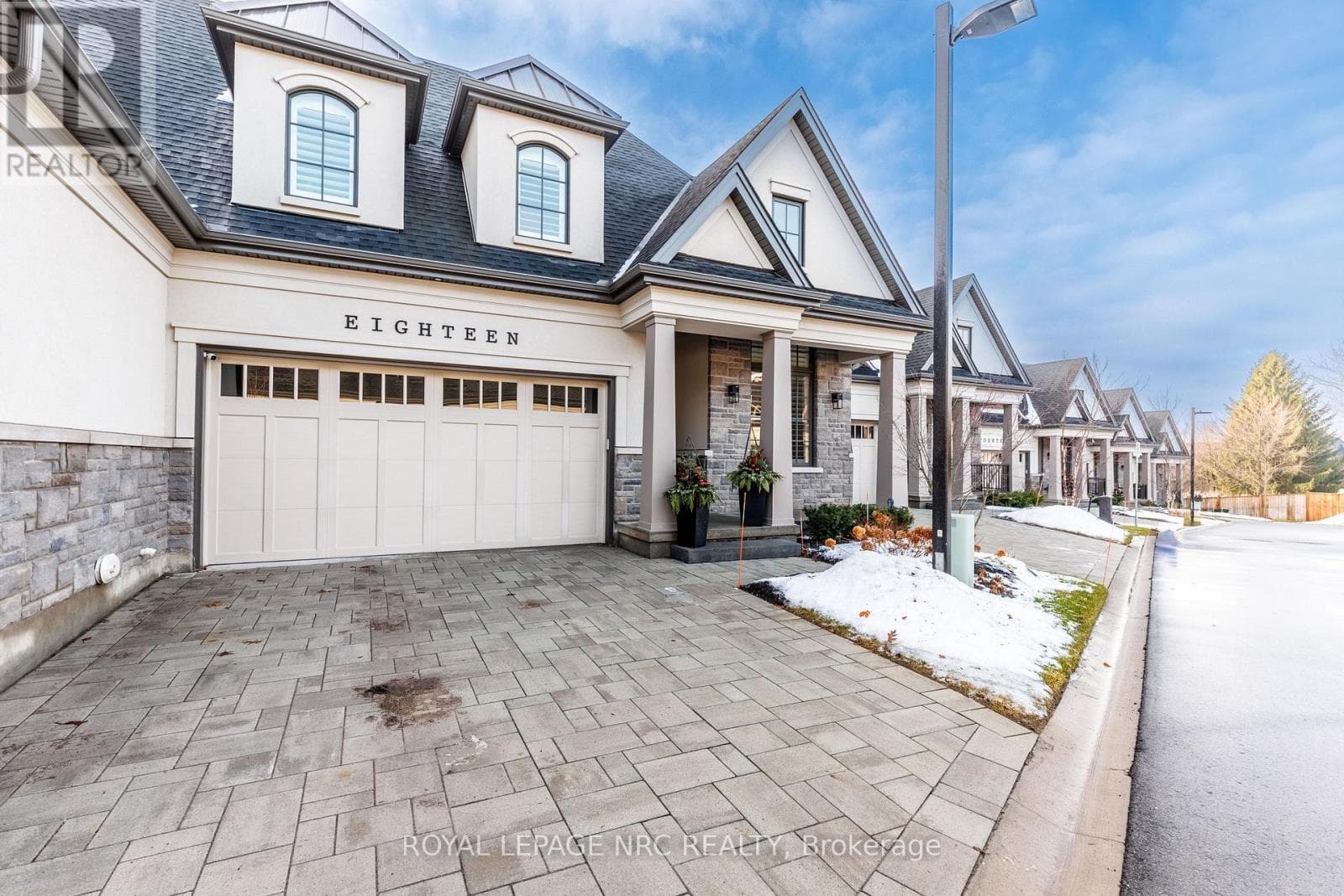 18 - 190 CANBORO ROAD — Pelham (Fonthill), Ontario - Main photo