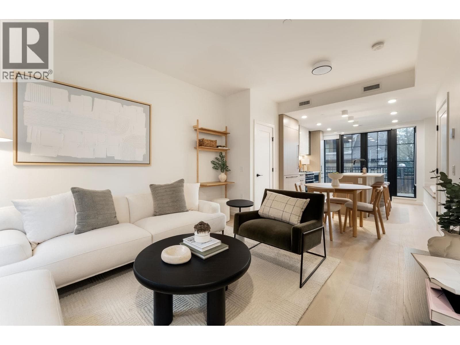 197 W KING EDWARD AVE STREET — Vancouver, British Columbia - Main photo