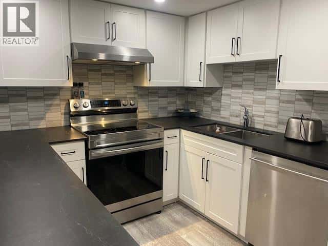 8616 SAFFRON PLACE — Burnaby, British Columbia - Photo 5 of 24