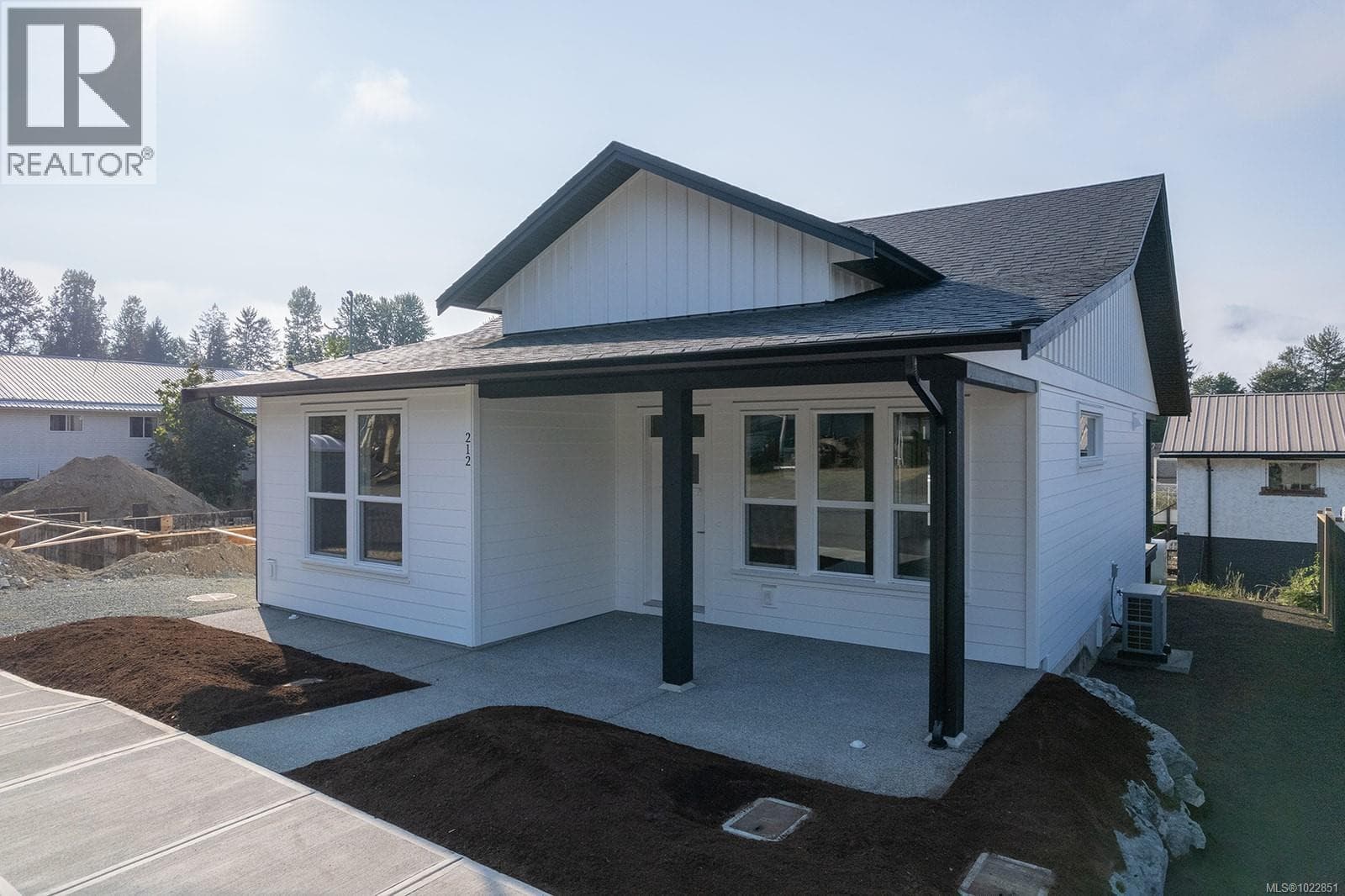 212 Oak Lane — Lake Cowichan, British Columbia - Main photo