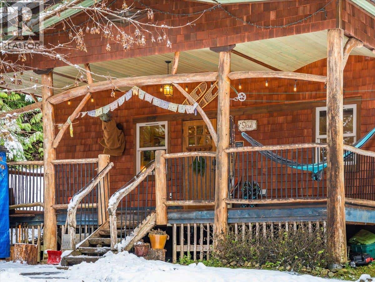 6610 6 Highway — Ymir, British Columbia - Photo 4 of 56