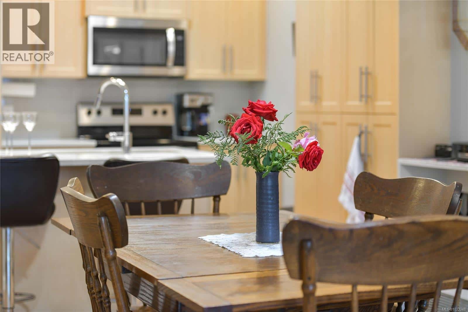 6308 SHAMBROOK Dr — Sooke, British Columbia - Photo 3 of 56