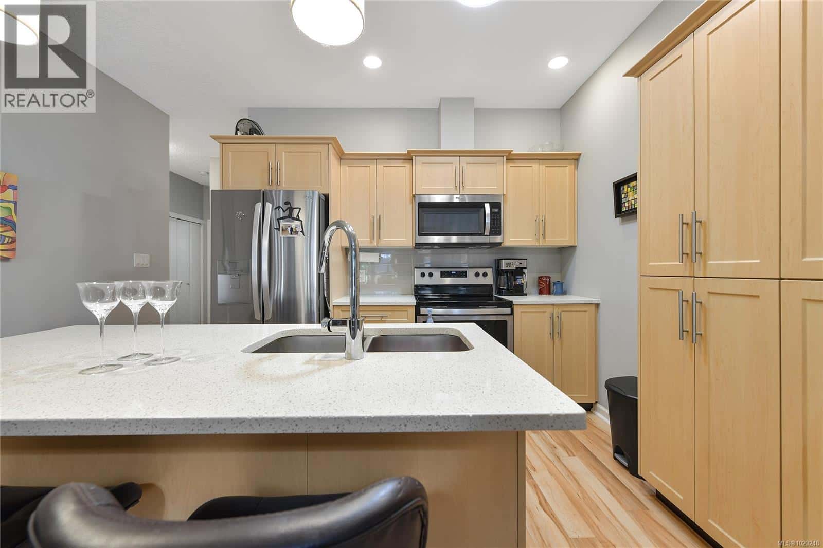 6308 SHAMBROOK Dr — Sooke, British Columbia - Photo 5 of 56