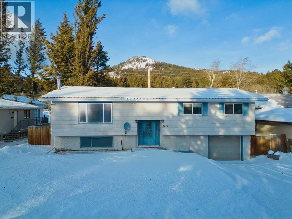 7717 29 Avenue — Coleman, Alberta - Main photo