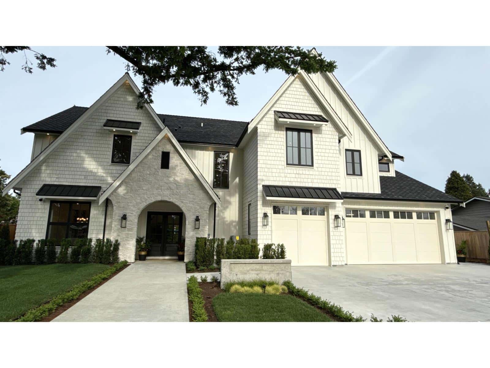 8888 HADDEN STREET — Langley, British Columbia - Photo 3 of 40