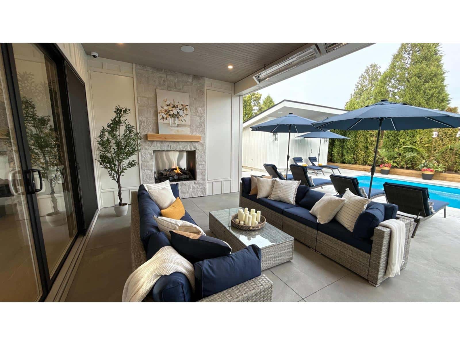 8888 HADDEN STREET — Langley, British Columbia - Photo 4 of 40