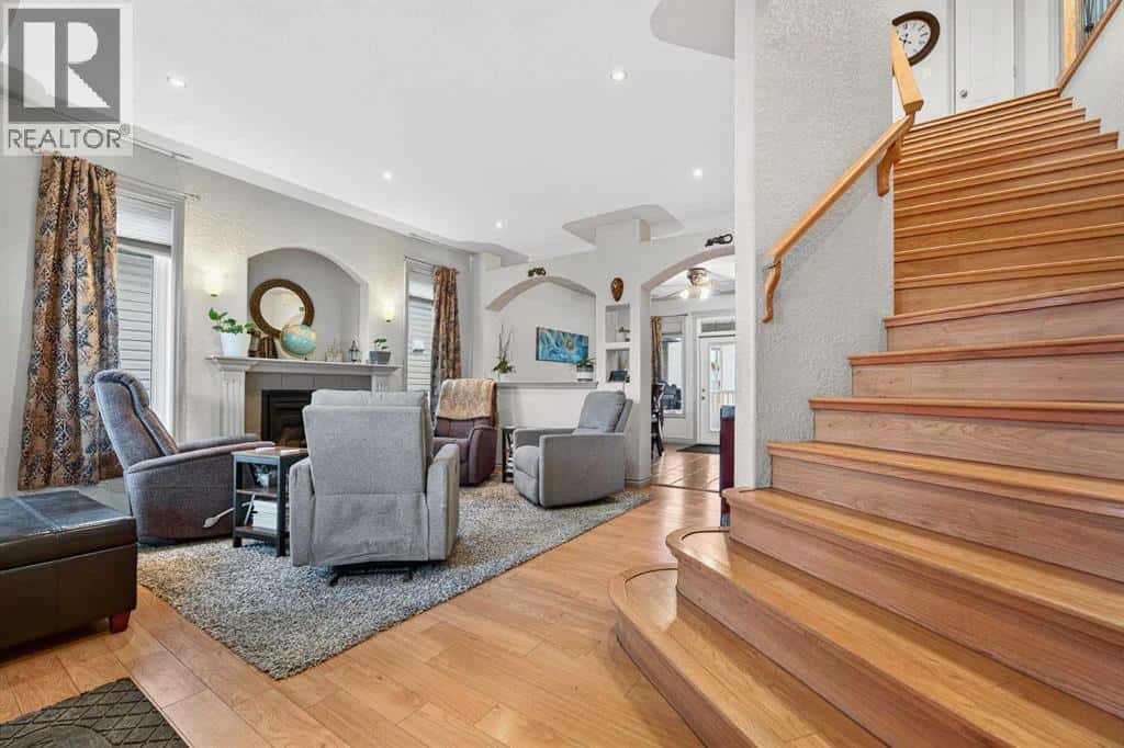 388 Grizzly Crescent N — Lethbridge, Alberta - Photo 3 of 46