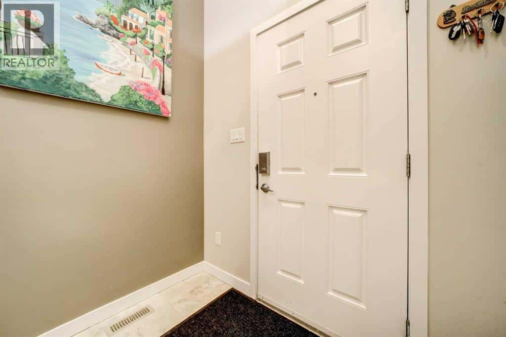 316 Coalbanks Boulevard W — Lethbridge, Alberta - Photo 3 of 38