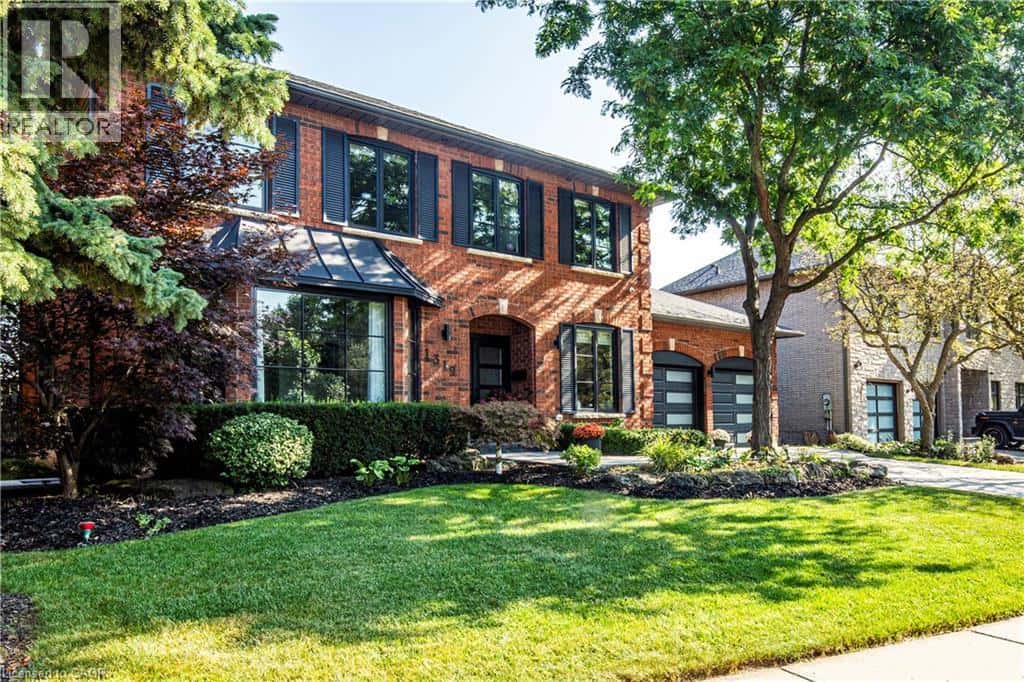 1319 GREENEAGLE Drive — Oakville, Ontario - Photo 3 of 38