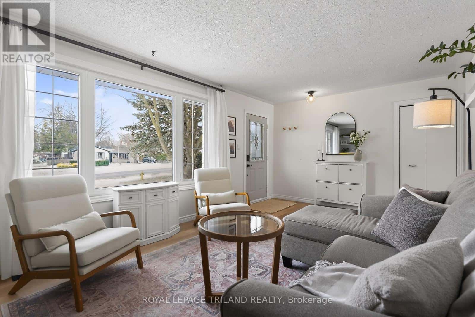 133 DELAWARE STREET — Middlesex Centre (Komoka), Ontario - Photo 5 of 50