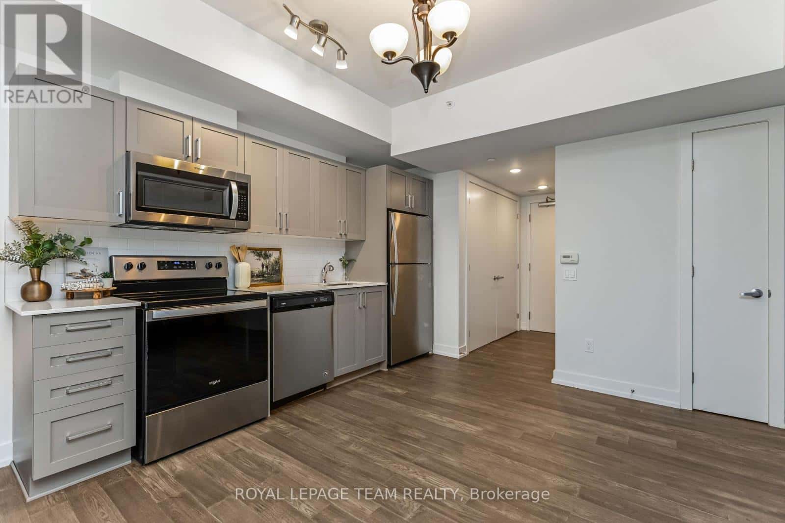 105 - 280 HERZBERG ROAD — Ottawa, Ontario - Photo 4 of 35