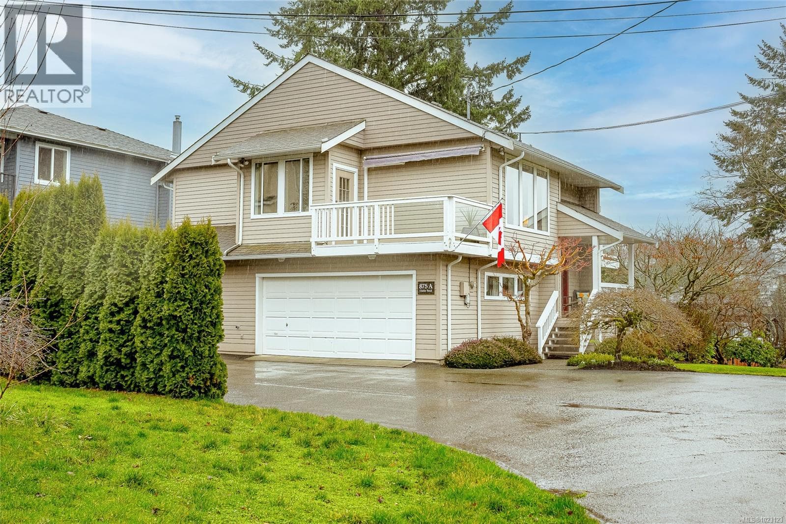 A 875 Clarke Rd — Central Saanich, British Columbia - Main photo