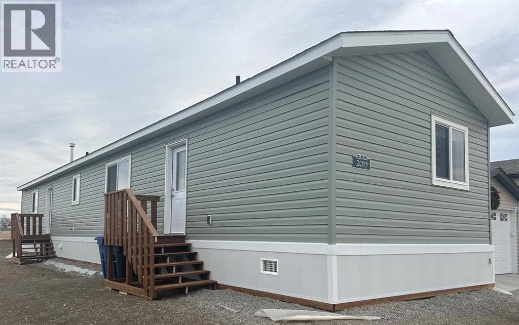 2015 Sunflower Crescent — Coaldale, Alberta - Main photo