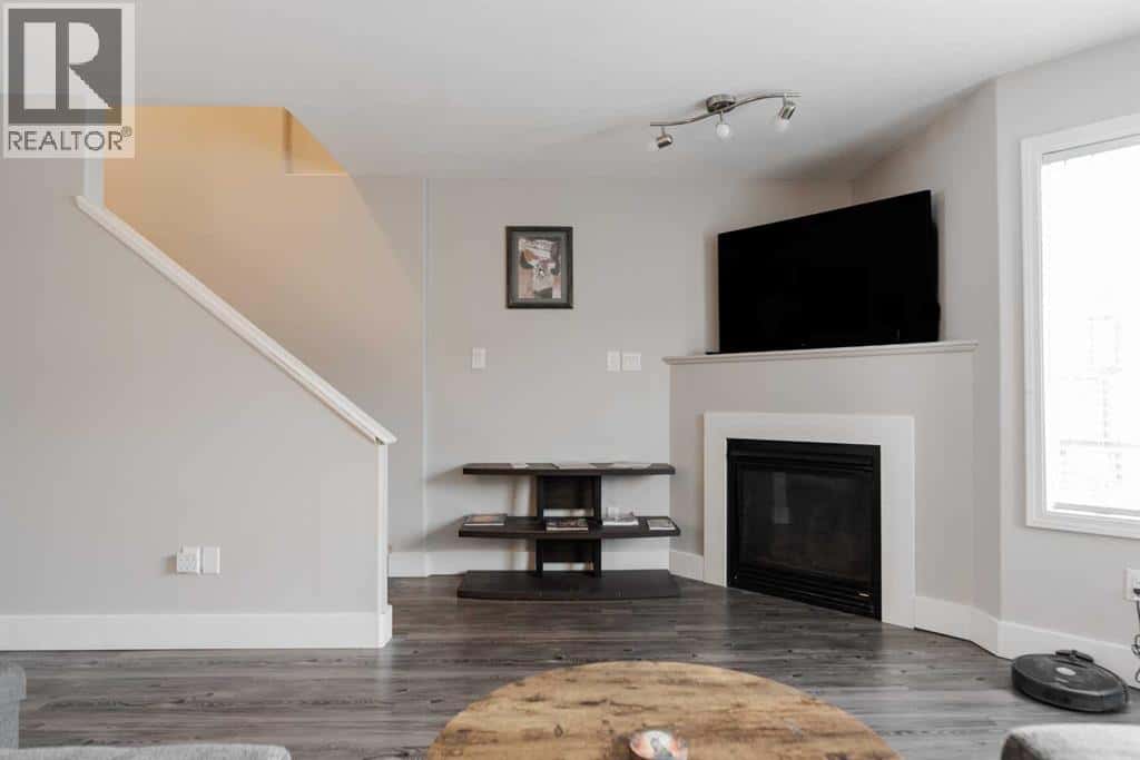 702, 201 Arabian Drive — Fort McMurray, Alberta - Photo 5 of 25