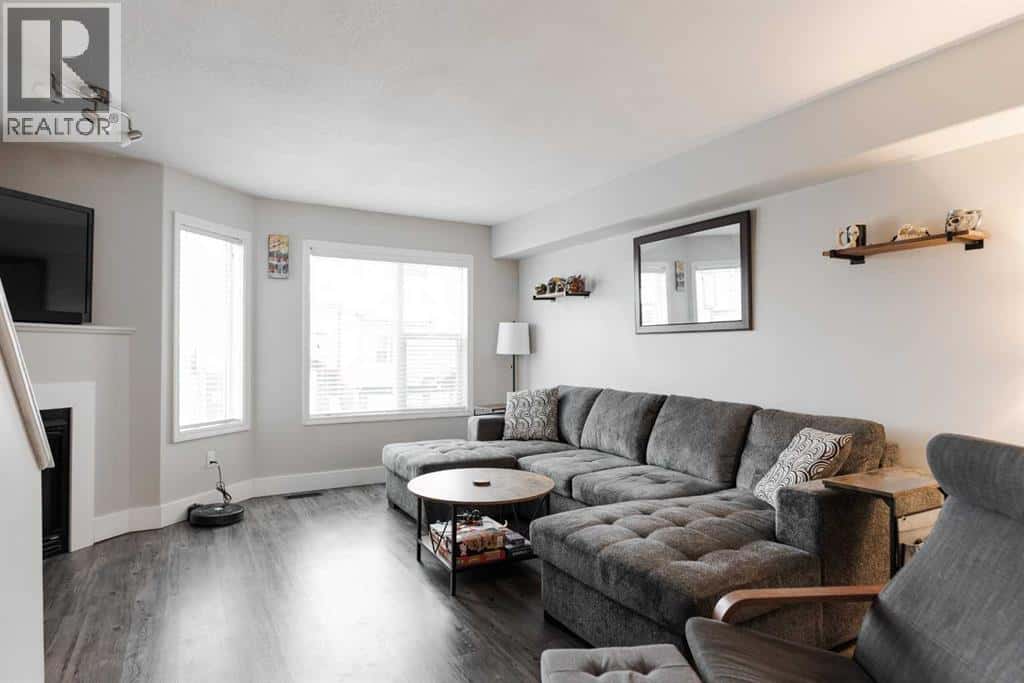 702, 201 Arabian Drive — Fort McMurray, Alberta - Photo 3 of 25