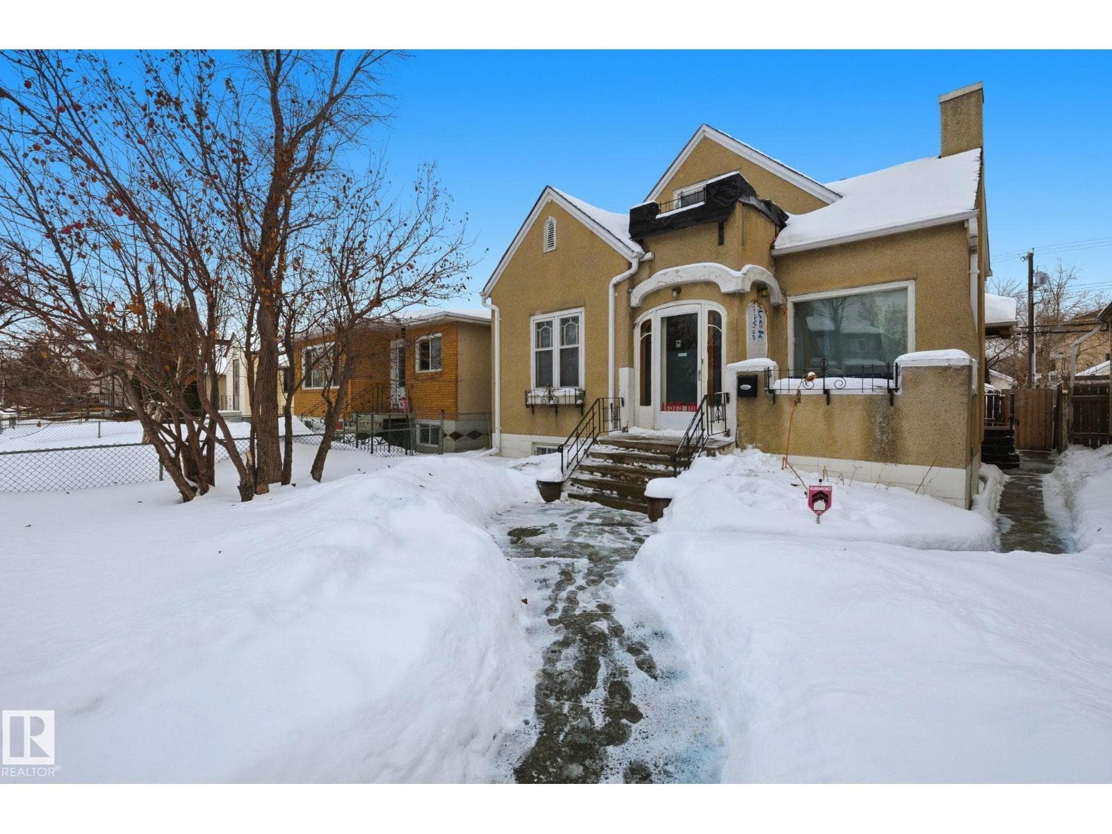 11515 101 ST NW — Edmonton, Alberta - Main photo