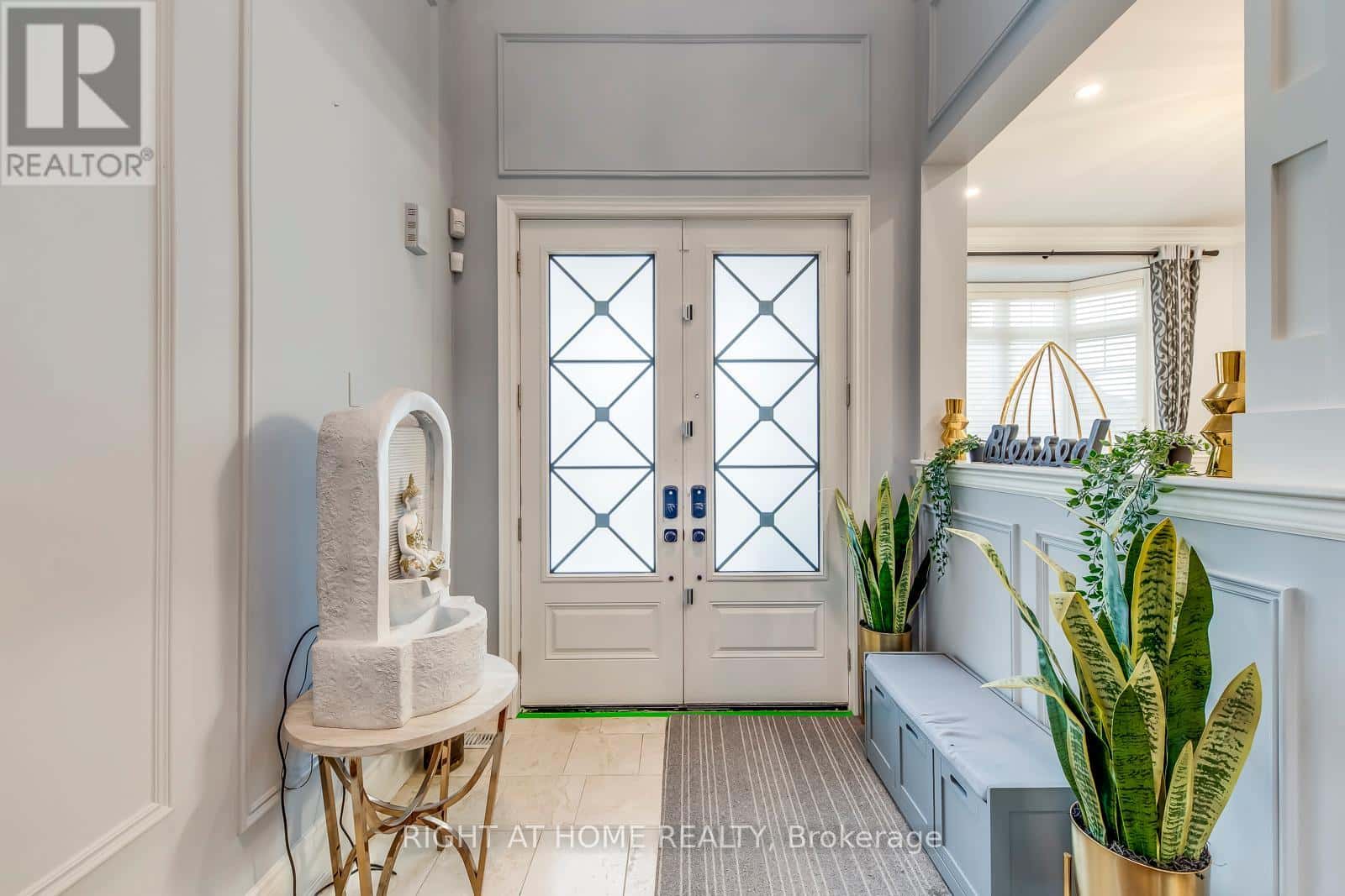 45 TORGAN TRAIL — Vaughan (Kleinburg), Ontario - Photo 4 of 50