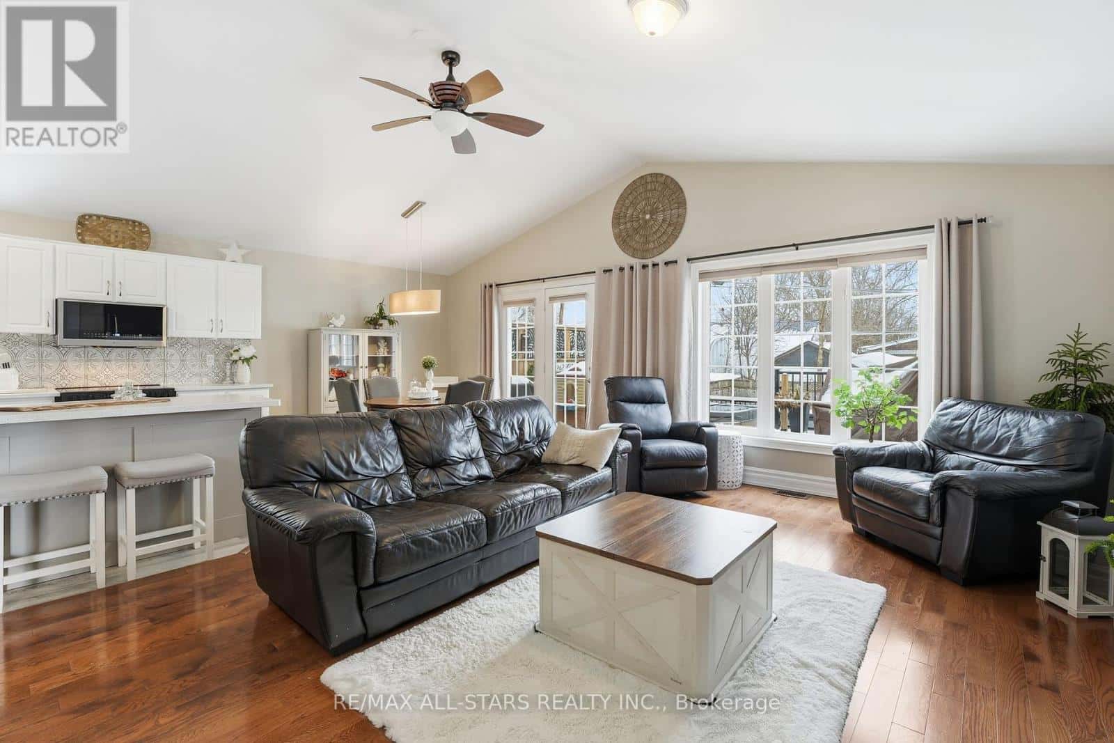 167 SILAS BOULEVARD — Georgina (Keswick North), Ontario - Photo 3 of 48