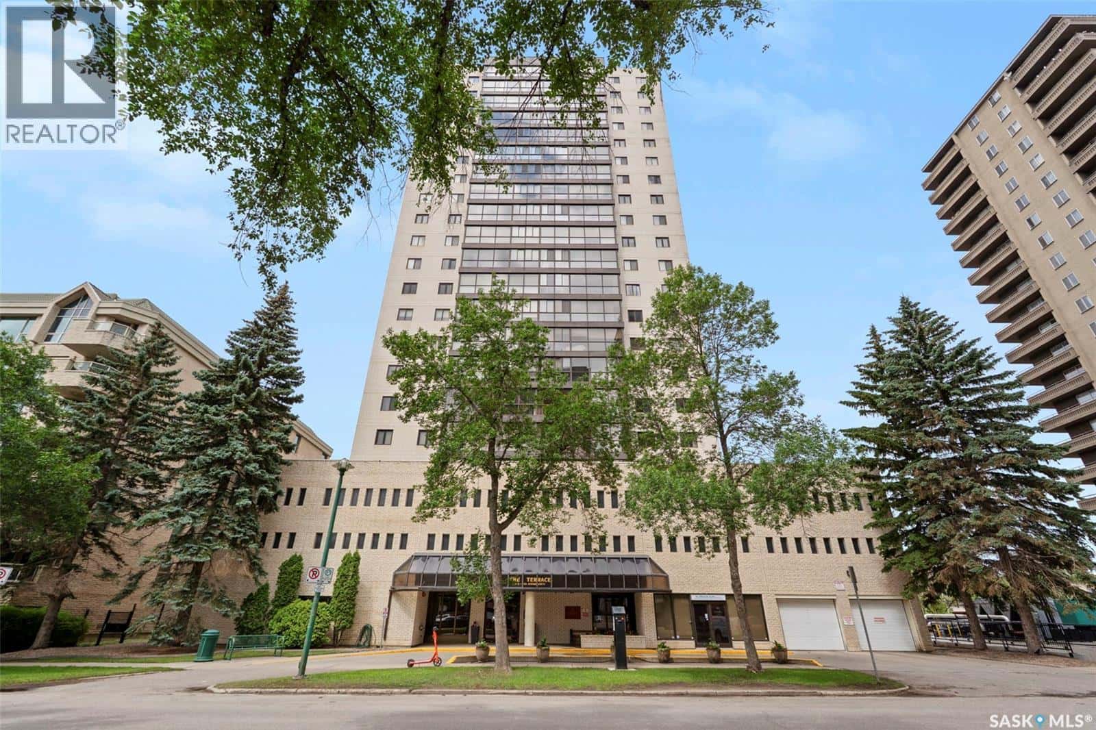 602 315 5th AVENUE N — Saskatoon, Saskatchewan - Photo 4 of 40