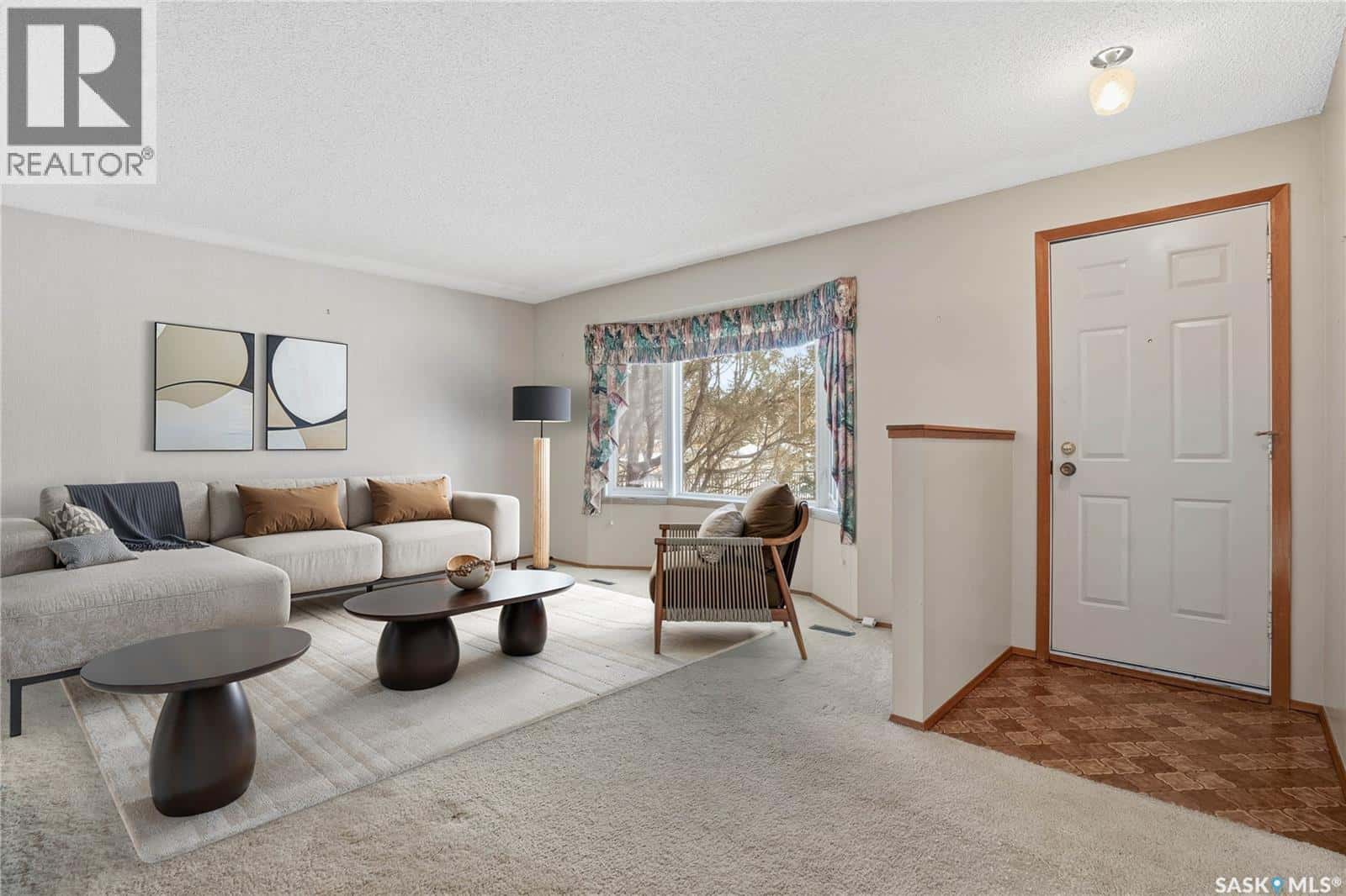 986 Garry STREET N — Regina, Saskatchewan - Photo 2 of 30