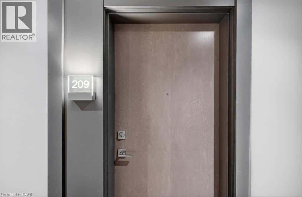 479 CHARLTON Avenue E Unit# 209 — Hamilton, Ontario - Photo 5 of 50