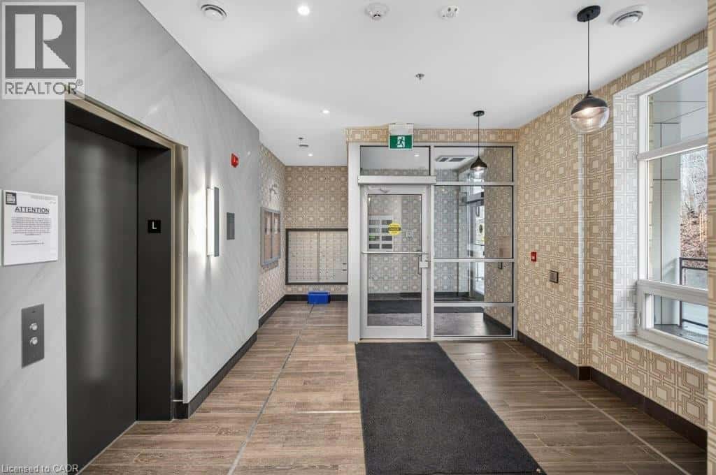 479 CHARLTON Avenue E Unit# 209 — Hamilton, Ontario - Photo 3 of 50