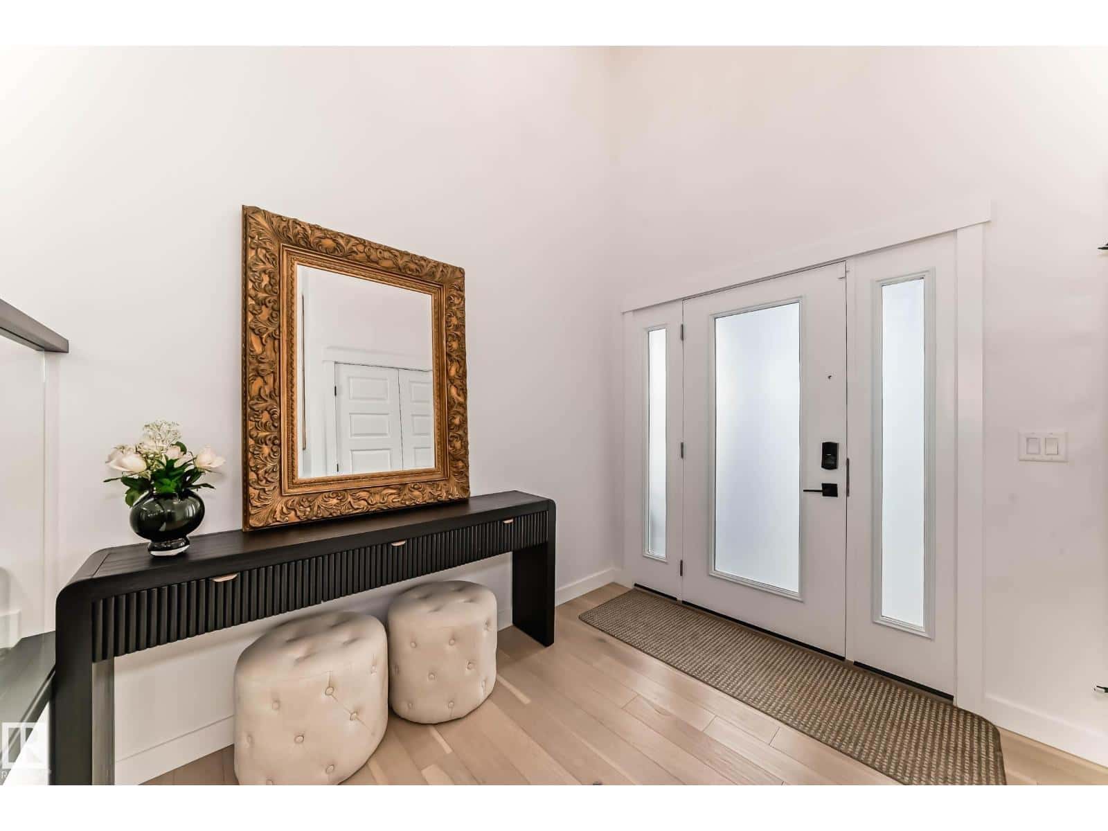 2648 208 ST NW NW — Edmonton, Alberta - Photo 2 of 44