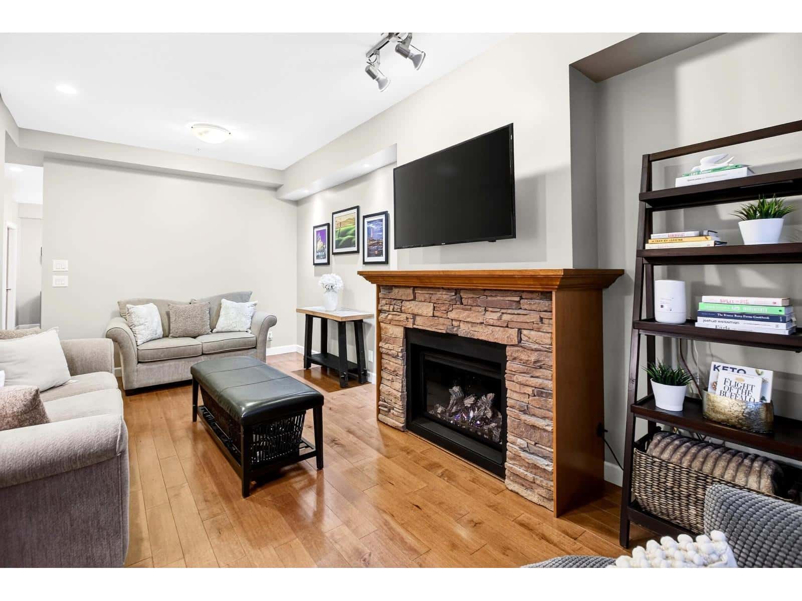 109 20738 84 AVENUE — Langley, British Columbia - Photo 4 of 33