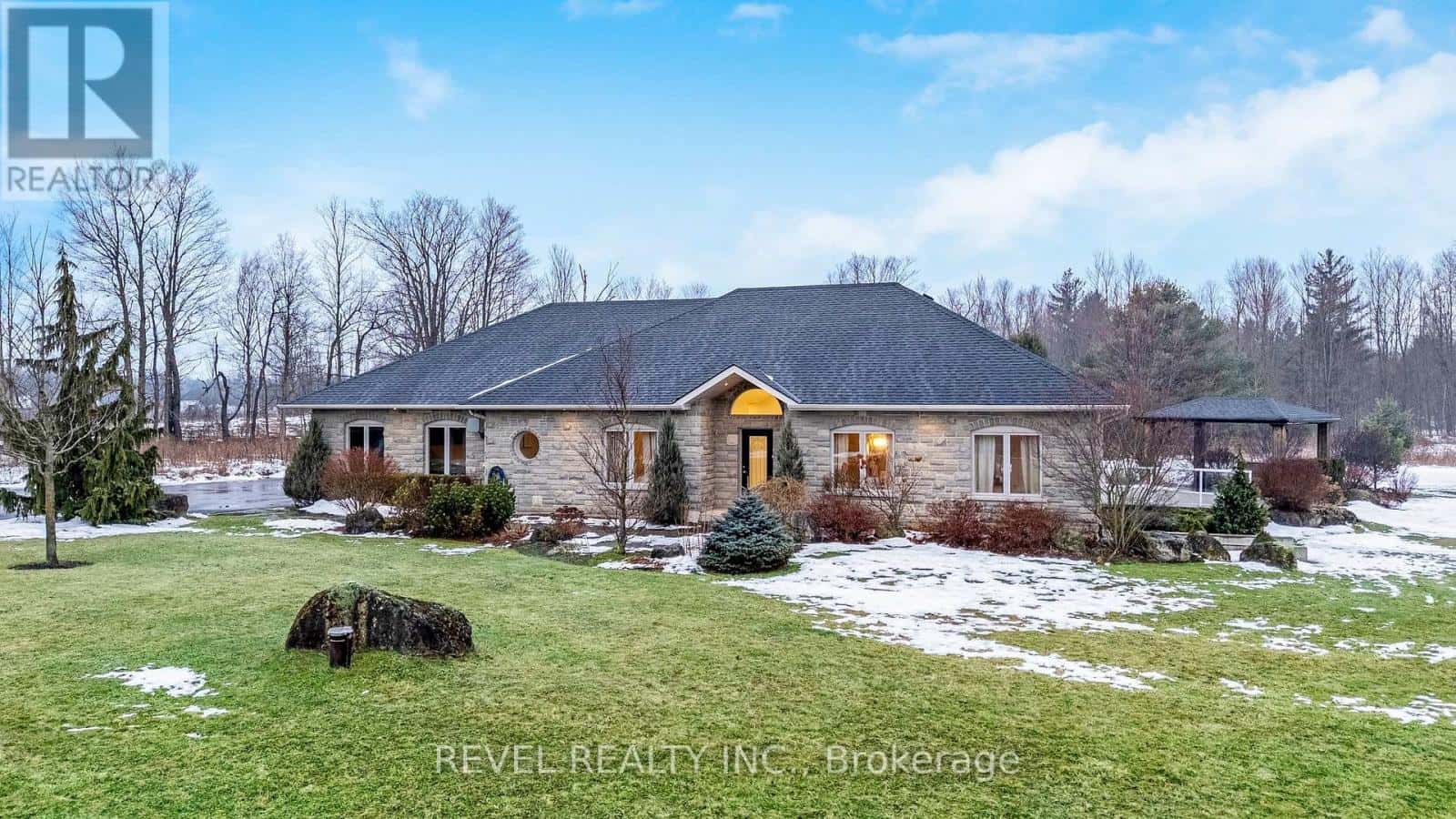 9300 FIRST LINE — Milton (Campbellville), Ontario - Photo 3 of 50