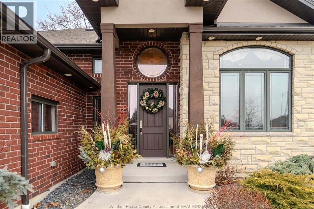 375 GRONDIN STREET — LaSalle, Ontario - Photo 5 of 40