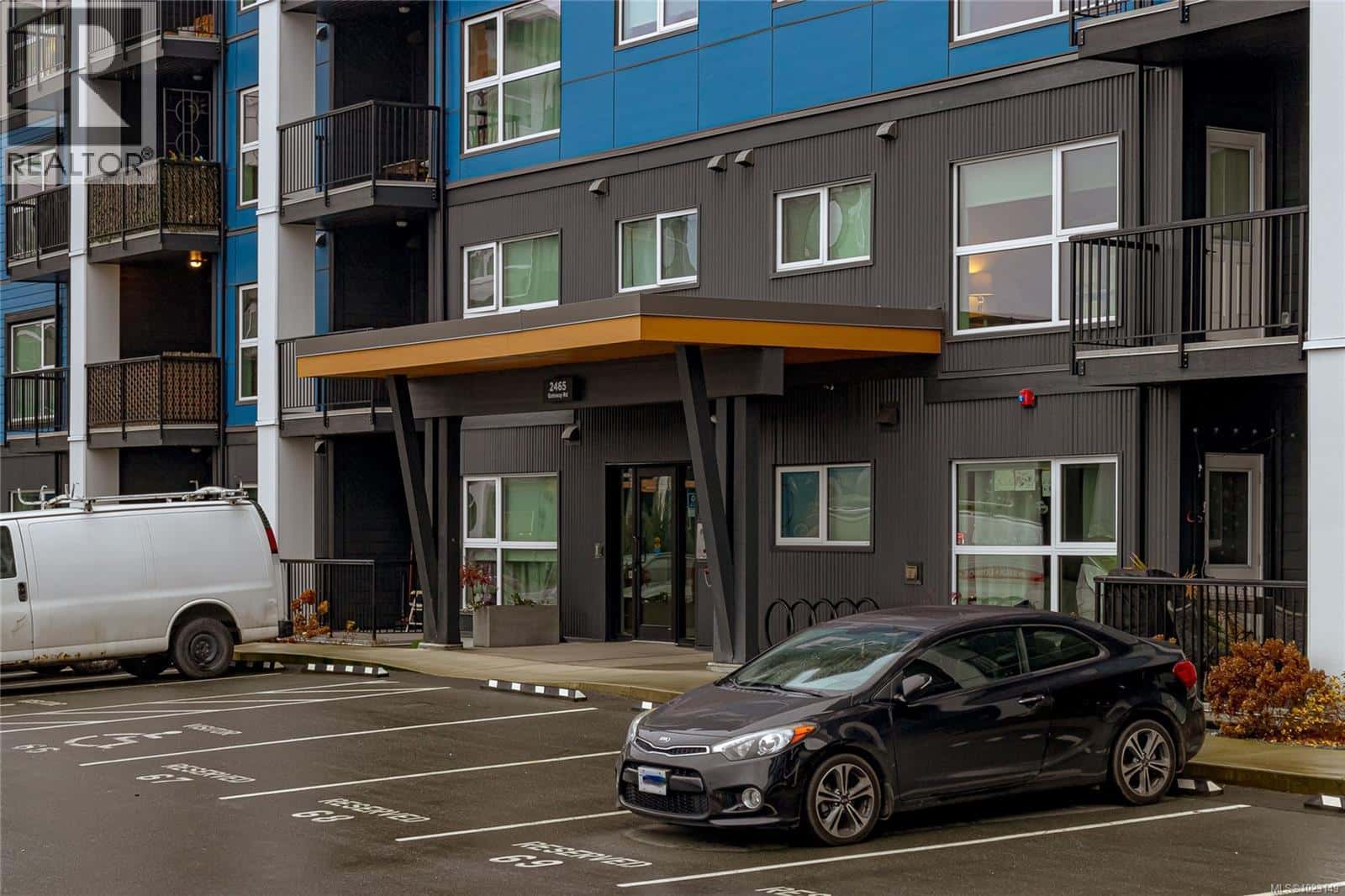 204 2465 Gateway Rd — Langford, British Columbia - Photo 4 of 30