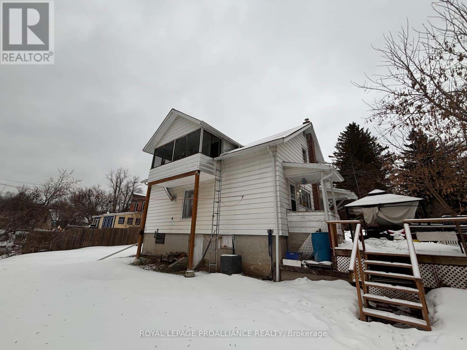 1022 BRIDGE STREET — Frontenac (Frontenac Centre), Ontario - Photo 3 of 33