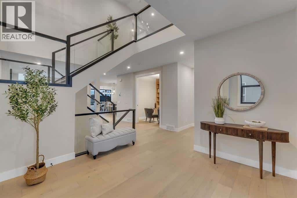 12 Spring Creek Point SW — Calgary, Alberta - Photo 3 of 44