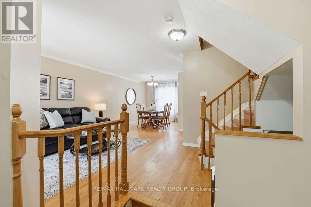 1165 FALCONCREST COURT — Ottawa, Ontario - Photo 5 of 31