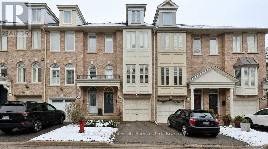 6 - 38 MENDOTA ROAD — Toronto (Stonegate-Queensway), Ontario - Main photo