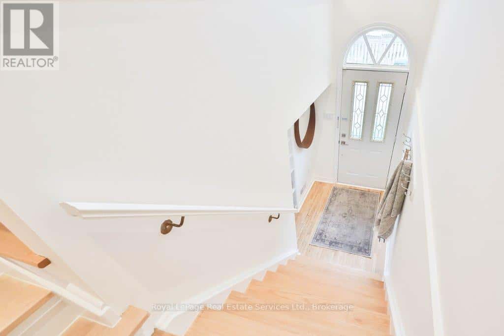 6 - 38 MENDOTA ROAD — Toronto (Stonegate-Queensway), Ontario - Photo 5 of 50