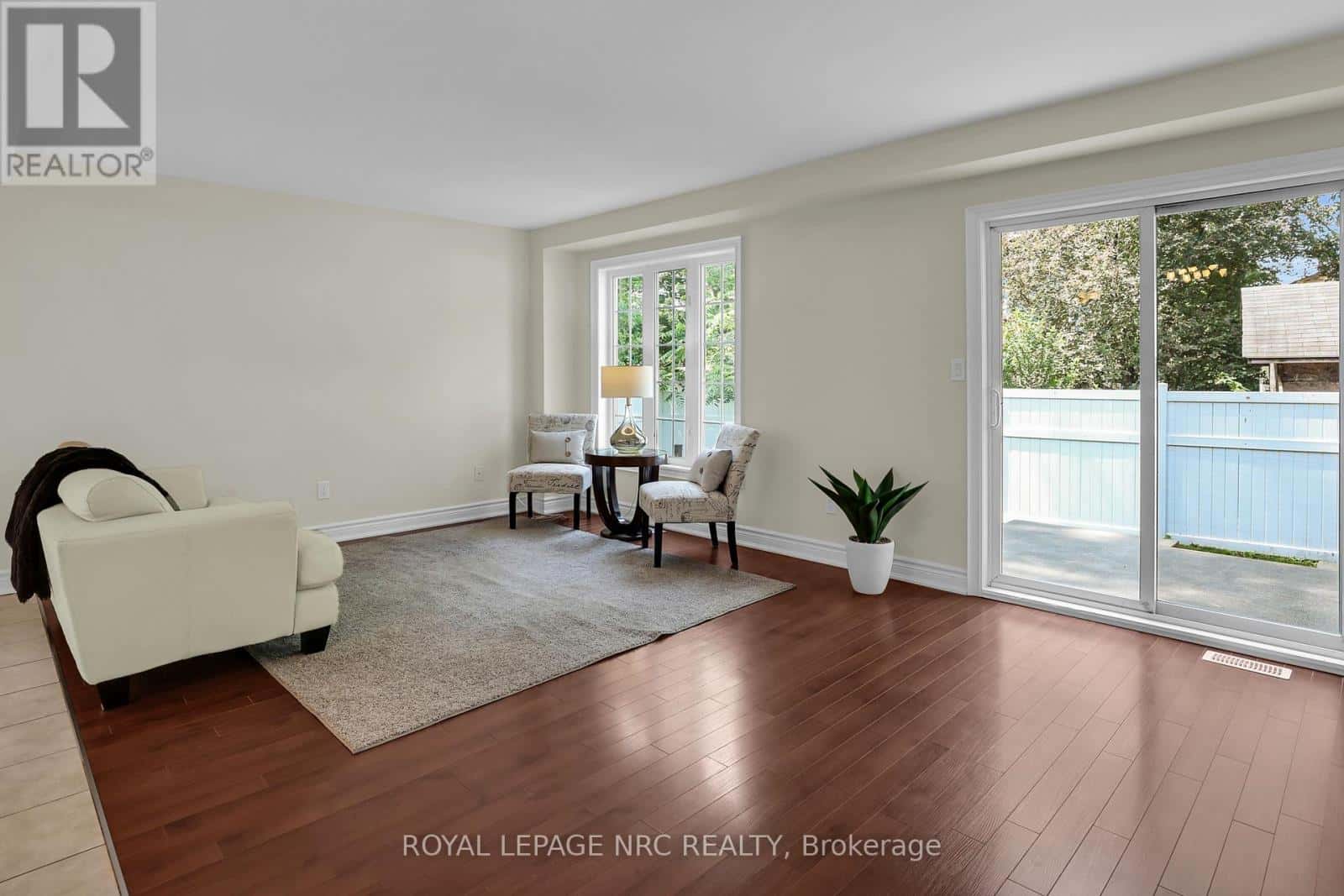 56 QUEENS CIRCLE — Fort Erie (Crystal Beach), Ontario - Photo 5 of 34