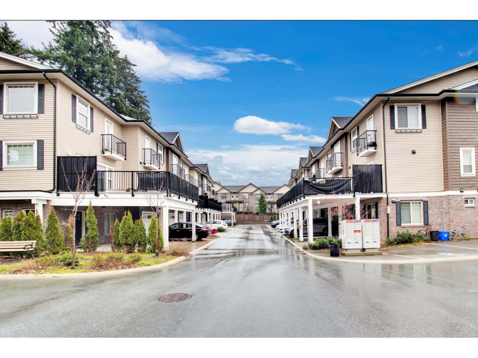 20 1950 SALTON ROAD — Abbotsford, British Columbia - Photo 2 of 35