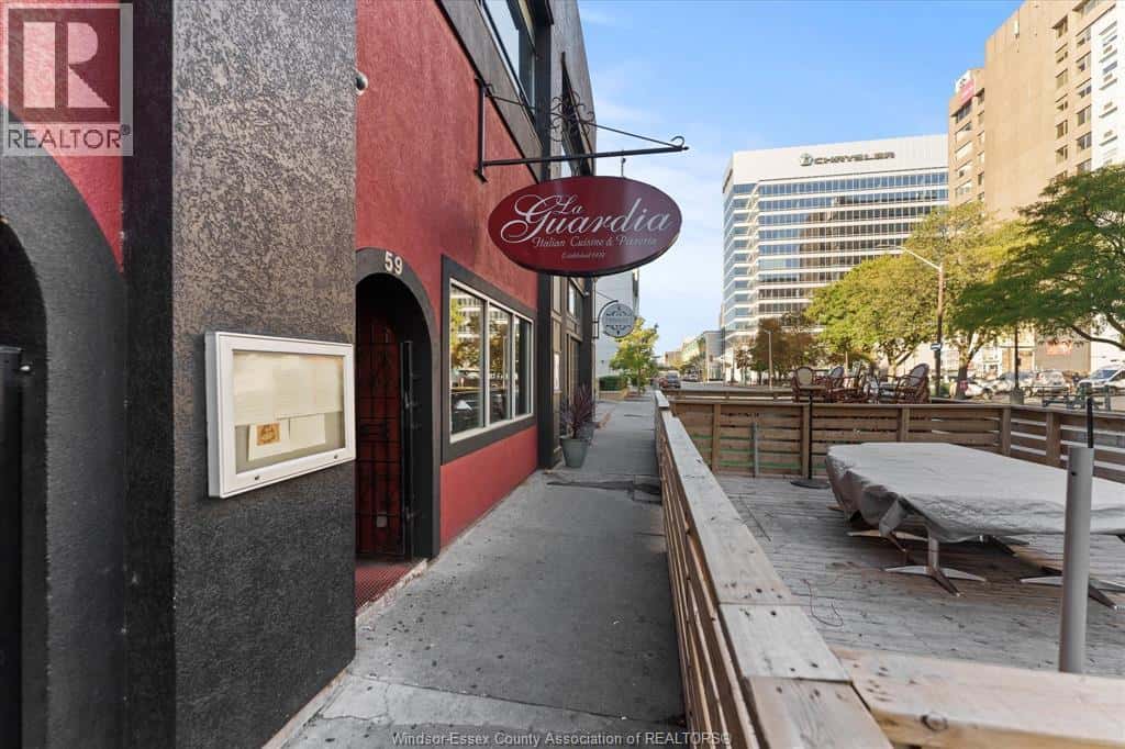 59 PITT STREET East — Windsor, Ontario - Photo 5 of 37