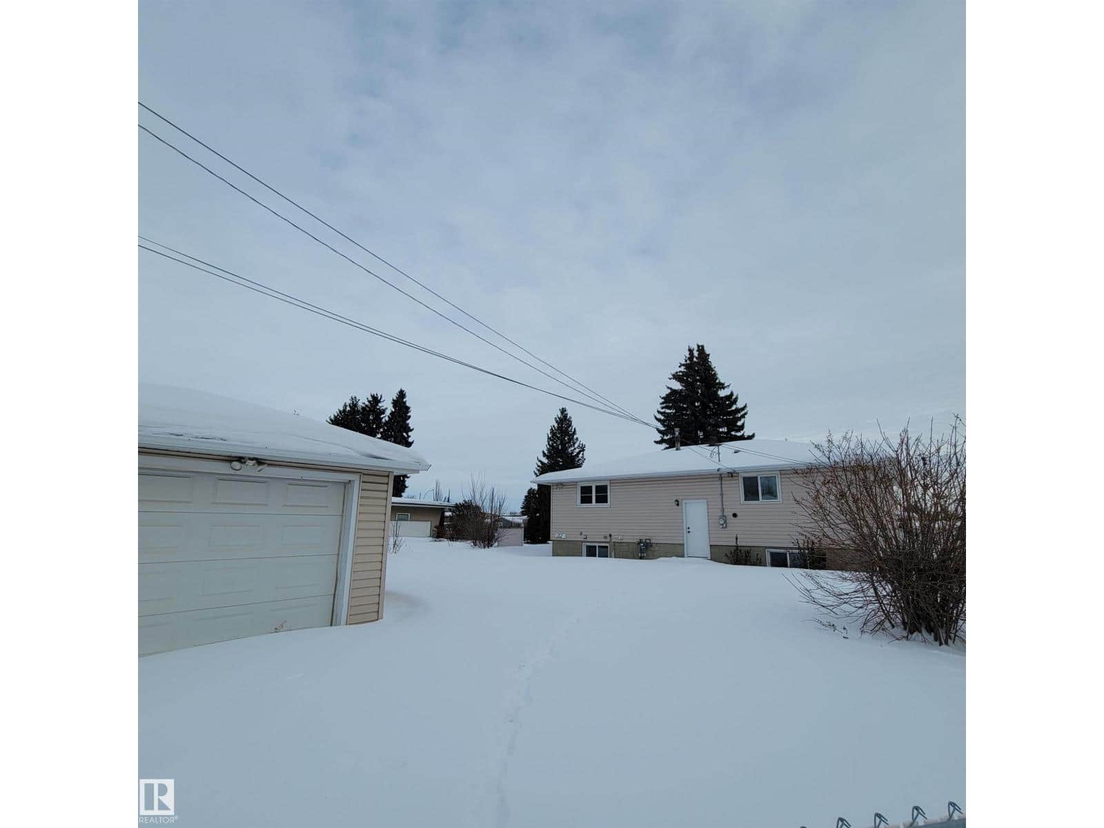 12904 95A ST NW - Photo 3 of 57, Edmonton, Alberta