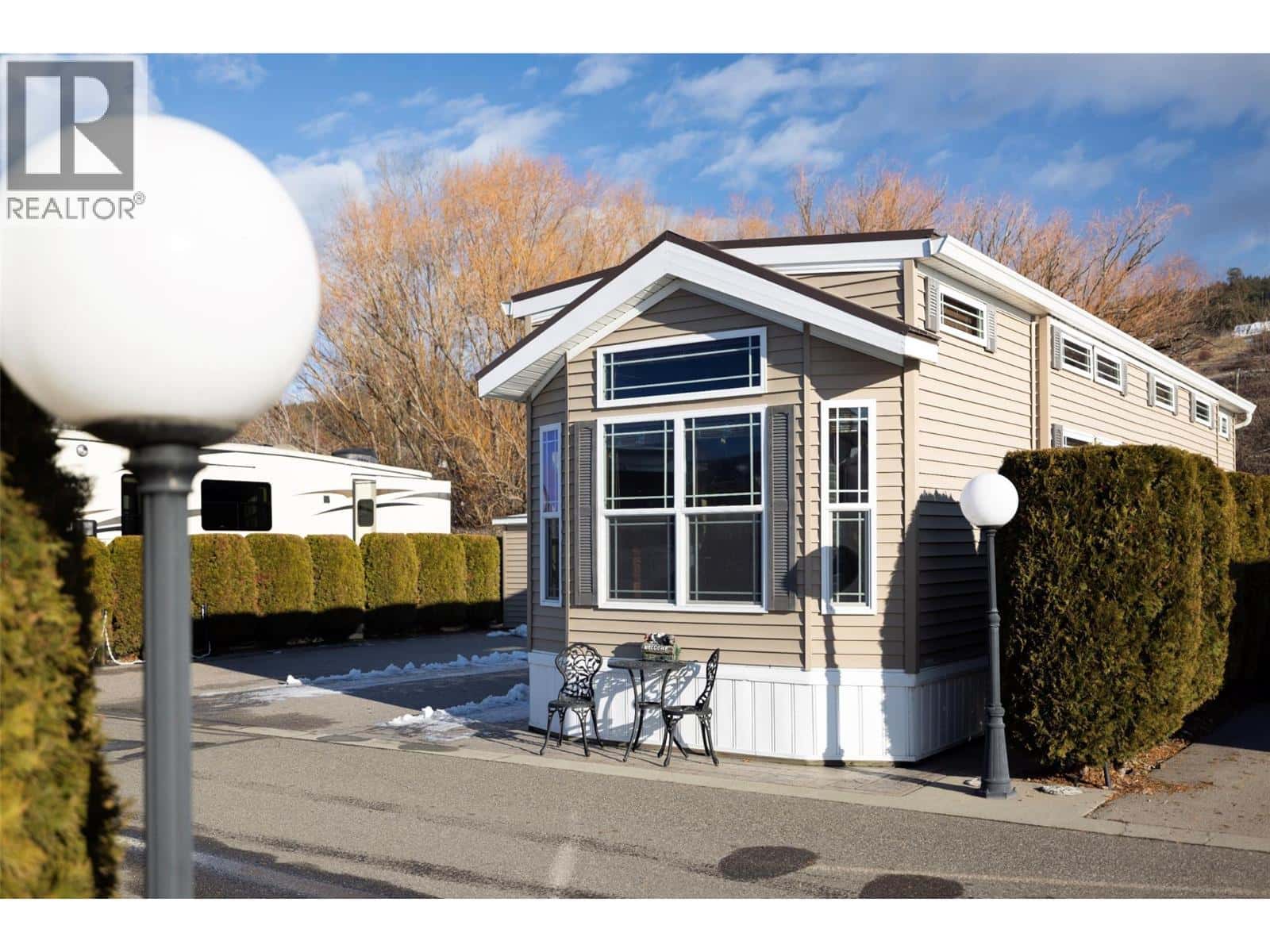 8000 Highland Road Unit# 172 — Vernon, British Columbia - Photo 3 of 30