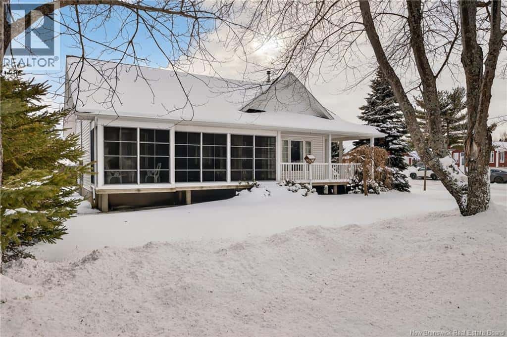 1044 rue Louis G Daigle — Tracadie, New Brunswick - Photo 2 of 48