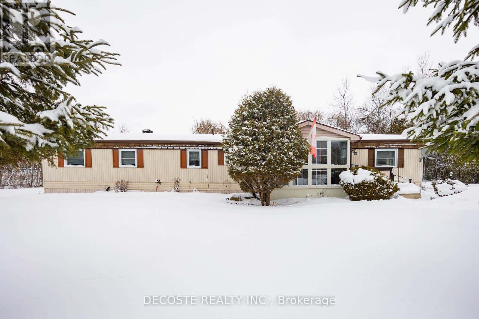3857 BOBBY STREET — North Glengarry, Ontario - Photo 2 of 24