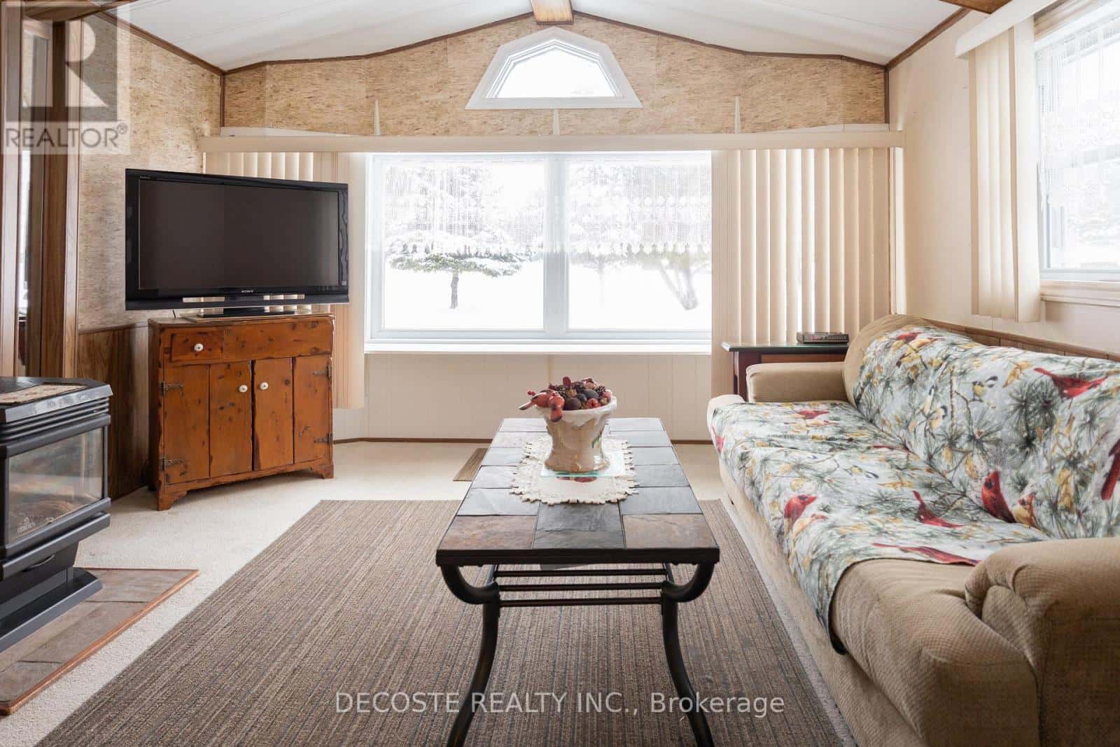 3857 BOBBY STREET — North Glengarry, Ontario - Photo 5 of 24