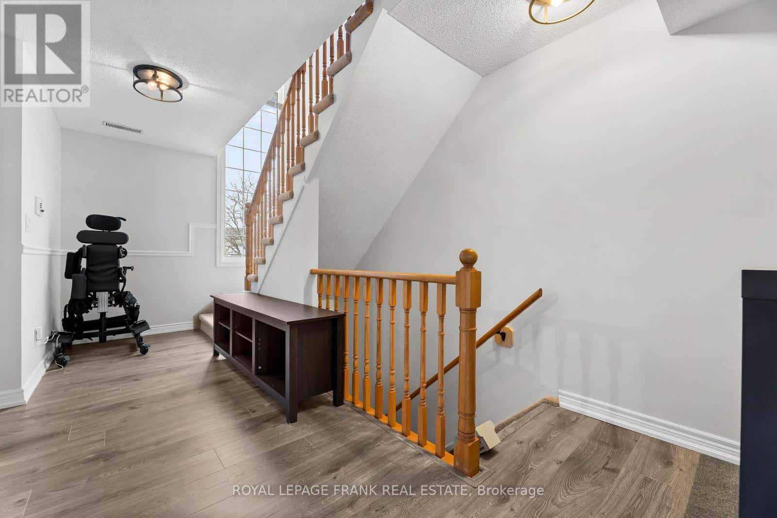 E12 - 1665 NASH ROAD — Clarington (Courtice), Ontario - Photo 4 of 39