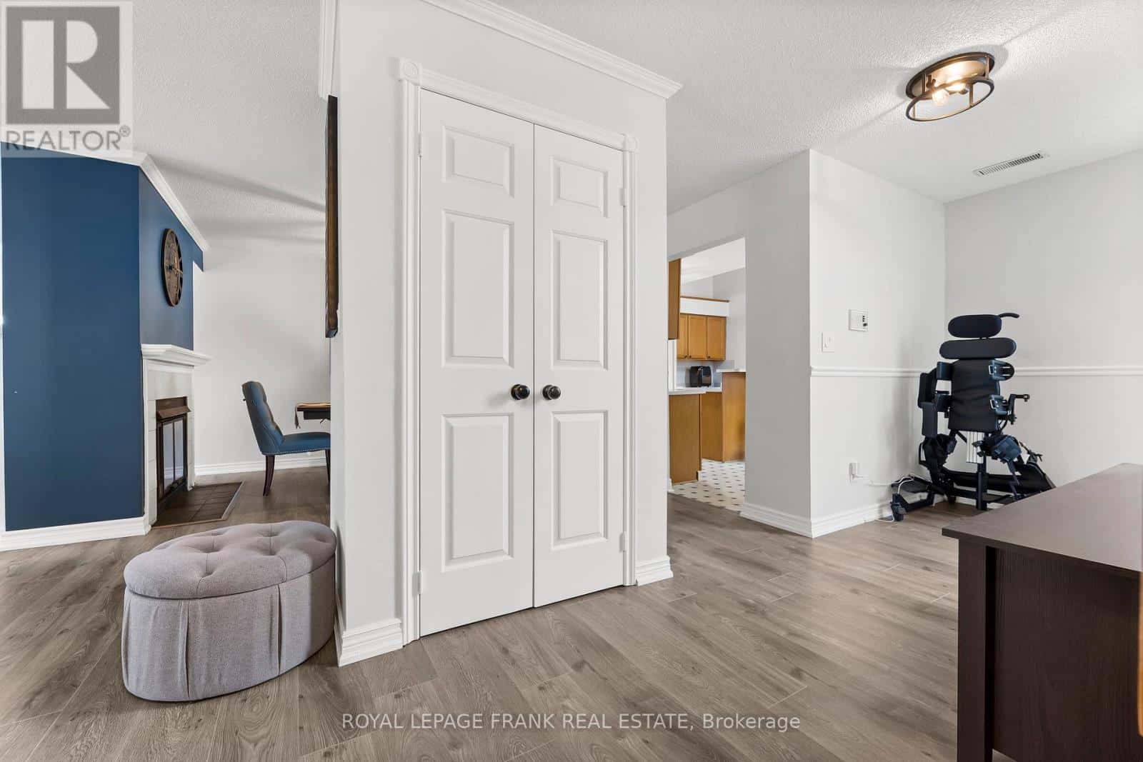 E12 - 1665 NASH ROAD — Clarington (Courtice), Ontario - Photo 5 of 39