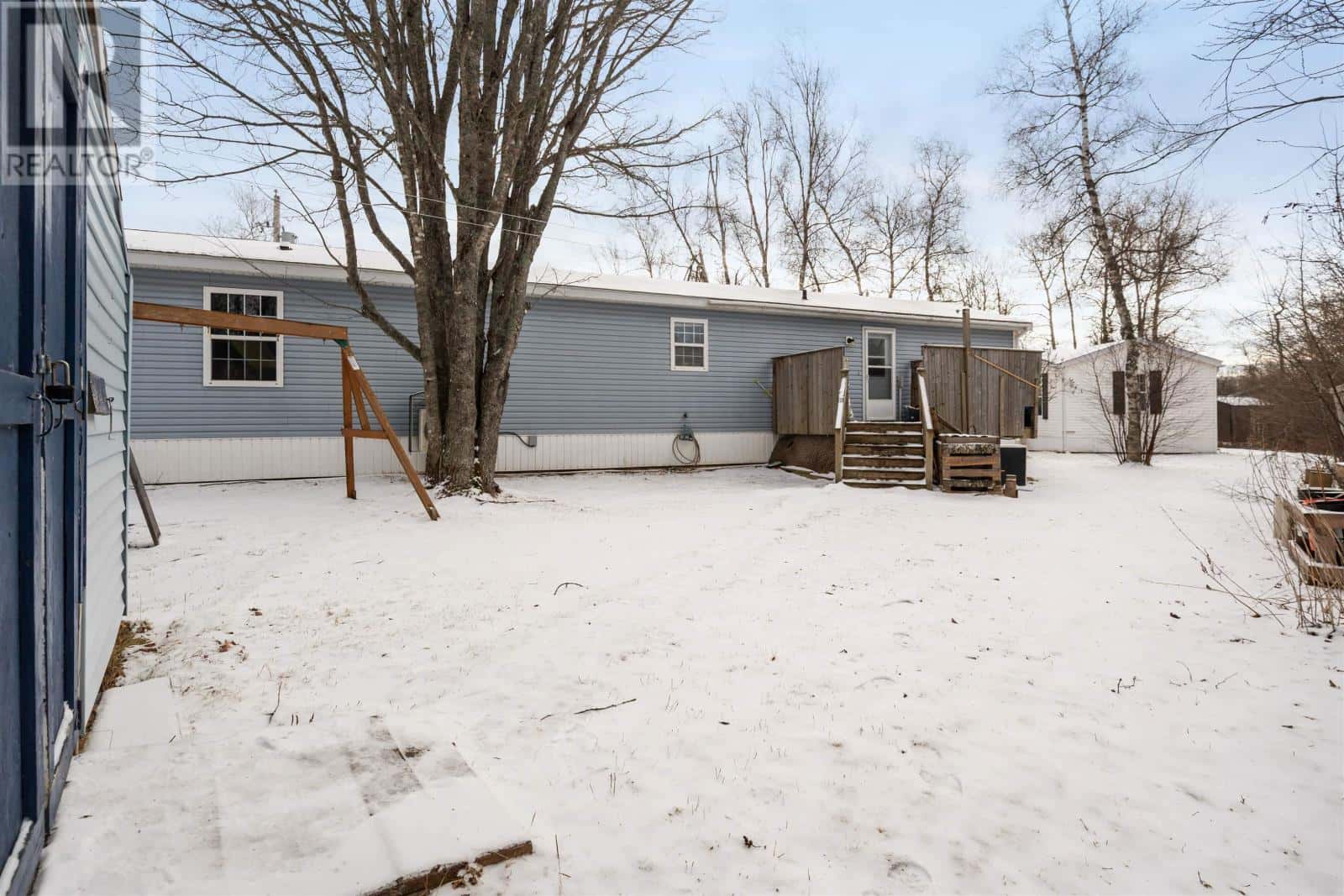 16 Kimberly Court — Amherst, Nova Scotia - Photo 3 of 40